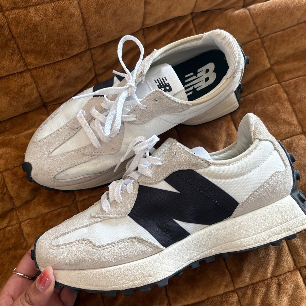 New Balance 327 Sneakers — Size 8.5 (Fits Like 8)